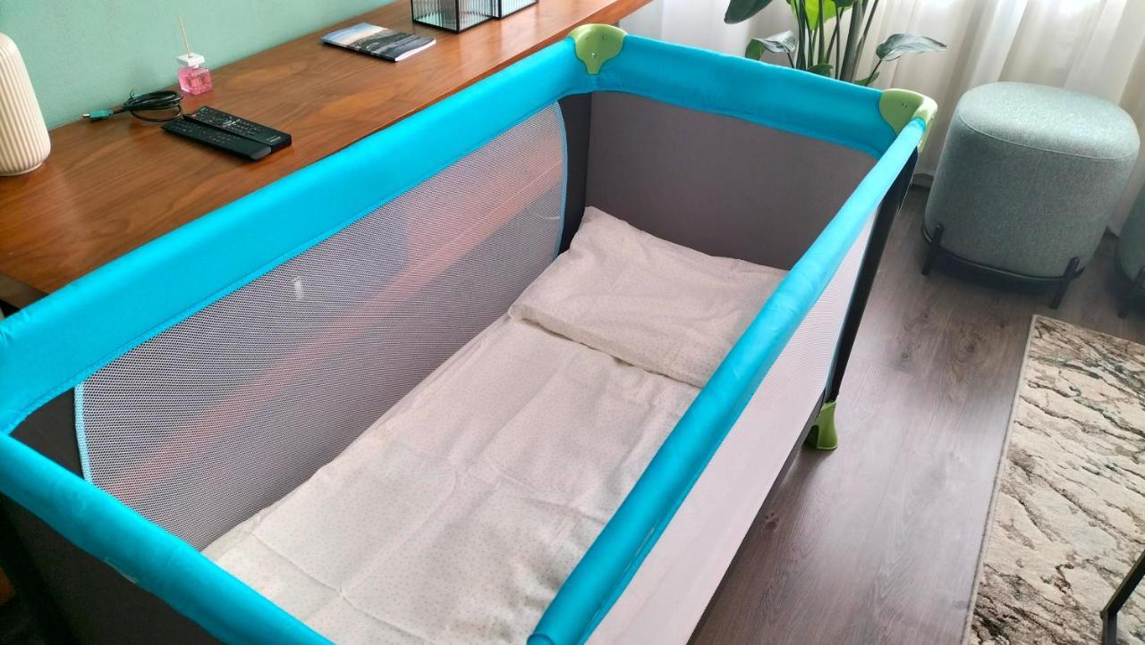 King Bed 4 People Near Basel, Switzerland, Weil Am Rhein, Loerrach, Germ'Any, Near Airport Apartman Saint-Louis  Kültér fotó